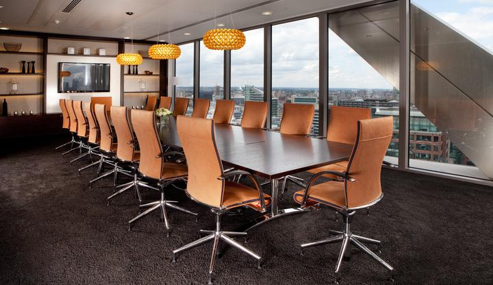 A Social Tree immersive event room filled with senior B2B buyers